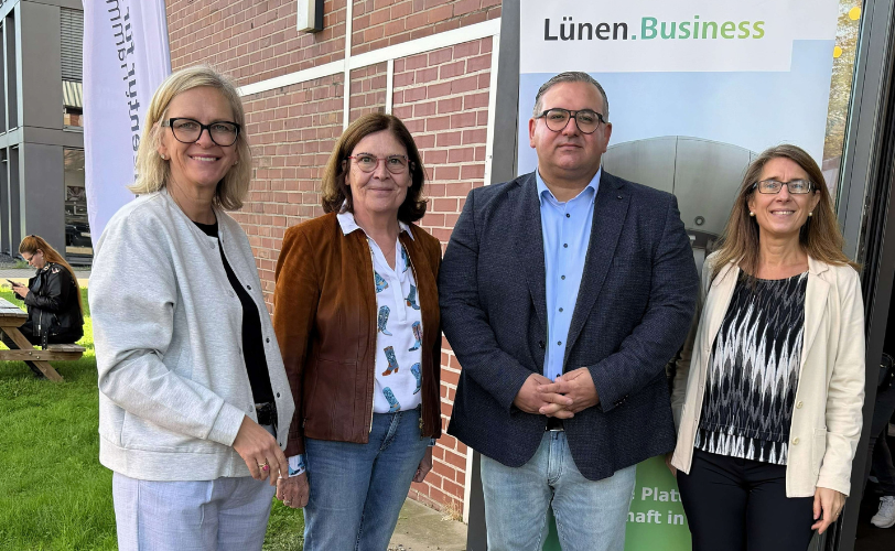2.	Besuch der stellv. Landrätin Annette Droege-Middel, 2. v.r., mit Sylvia Tiews (WZL), Nihar Göl (Jobcenter Kreis Unna), Sandra Pawlas (Agentur für Arbeit Hamm)